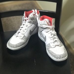 Nike high top casual shoes